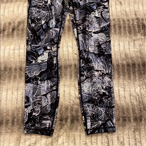 Lululemon Train Times Pant 25” - Picture 4 of 10